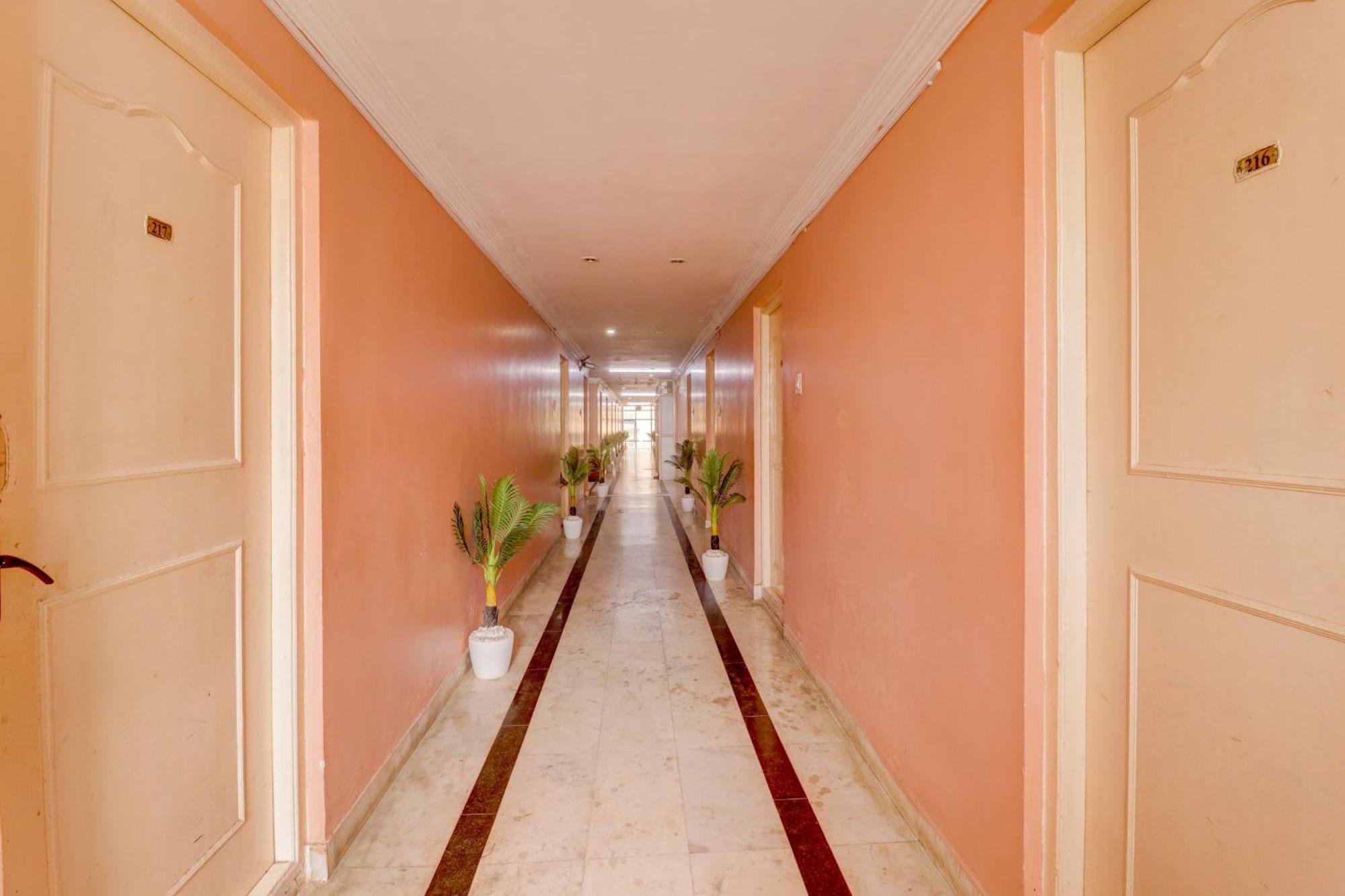 Collection O Royal Comfort Bengalúr Exteriér fotografie
